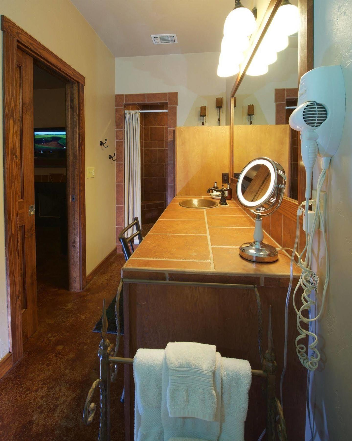 Lazy T Bed And Breakfast Fredericksburg Extérieur photo